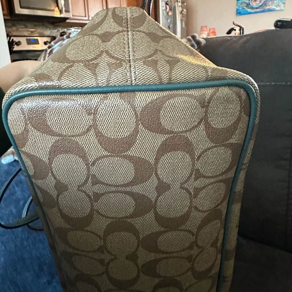 Coach drawstring tote-khaki signature. EUC - Picture 6 of 10